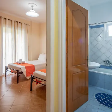 Daire Kallithea House *