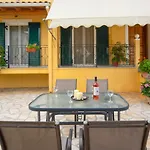 Kallithea House Apartmán *